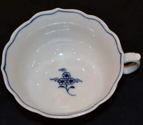 Meissen,Porzellan,Zwiebelmuster,2 Teetassen ,blau-weiß, 1.Wahl, 9,8 x 5,0 cm