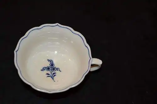 Meissen,Porzellan,Zwiebelmuster,2 Teetassen ,blau-weiß, 1.Wahl, 9,8 x 5,0 cm