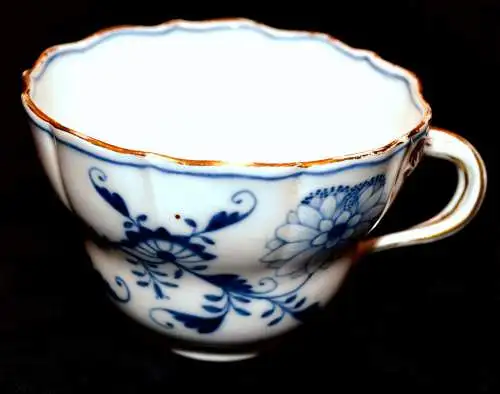 Meissen,Porzellan,Zwiebelmuster,Kaffeetasse ,blau-weiß,1.Wahl, Goldrand