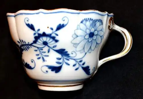 Meissen,Porzellan,Zwiebelmuster,Kaffeetasse ,blau-weiß,1.Wahl, Goldrand