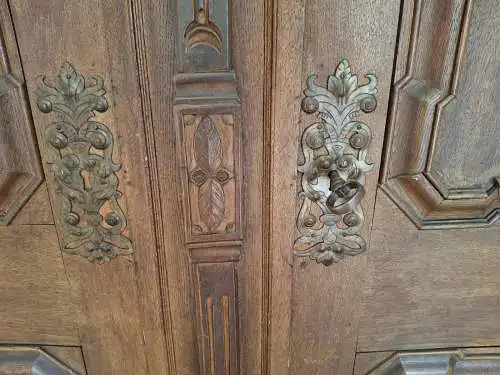 Möbel,Barockschrank 2-türig, Eiche und Tanne, wohl fränkisch, um 1700