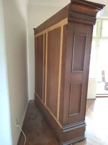 Möbel,Barockschrank 2-türig, Eiche und Tanne, wohl fränkisch, um 1700