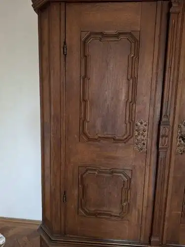 Möbel,Barockschrank 2-türig, Eiche und Tanne, wohl fränkisch, um 1700