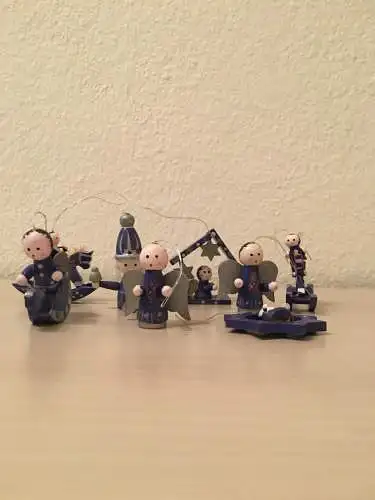  Weihnachtsschmuck, aus Holz, lila Farbe 8 Stück ,20.Jhdt