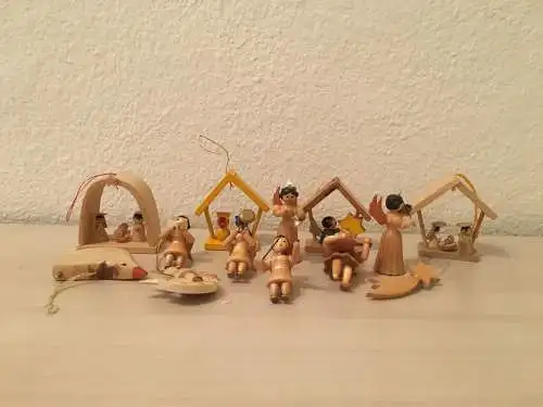  Weihnachtsschmuck, aus Holz, 13 Stück ,20.Jhdt