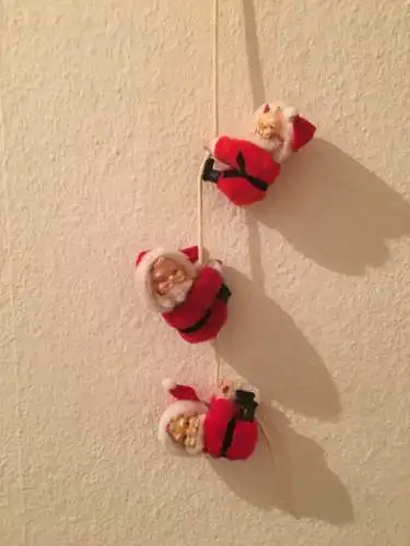 Weihnachtsschmuck, Kletternde Nikolause  , 20 Jhdt