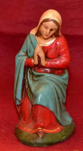 Krippenfigur,betende Hl.Maria,Pappmasche,rot-blau bemalt,1950,Höhe: 9,5  cm,