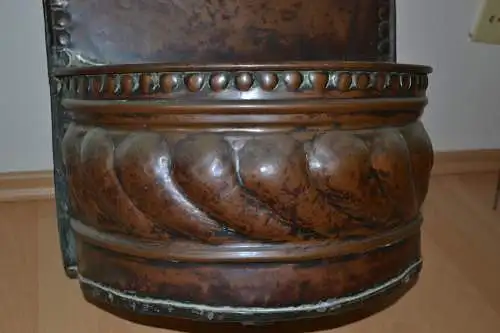 Möbel,Lavabo, ( Wand-Brunnen )  18. Jhdt., Kupfer