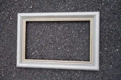 Rahmen,weiß-gräulich, Maße: 31x45,5x3 cm, Falzmaß 21,4x35,9 cm