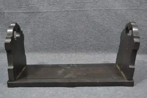 Tablettträger, Holz, handgeschnitzt, ausziehbar, etwa 1900