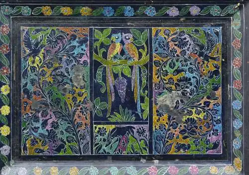 Tablett, Indisch, etwa 1920, Holz bemalt und lackiert