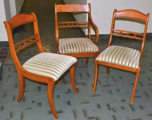 Möbel, Sessel und 2 Stühle, Biedermeierstil,Kirschholz,20.Jhdt