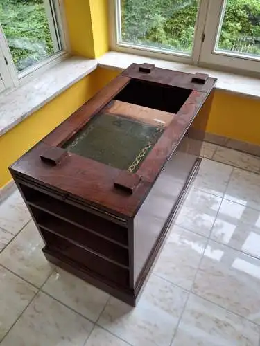 Möbel, Schreibtisch,England,Mahagoni,grüne Lederplatte,um 1900