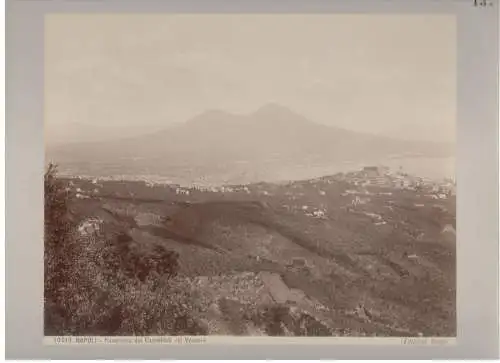 Photographie Panorama von Neapel / Napoli, Blick von Camaldoli m. Vesuv, ca 1880