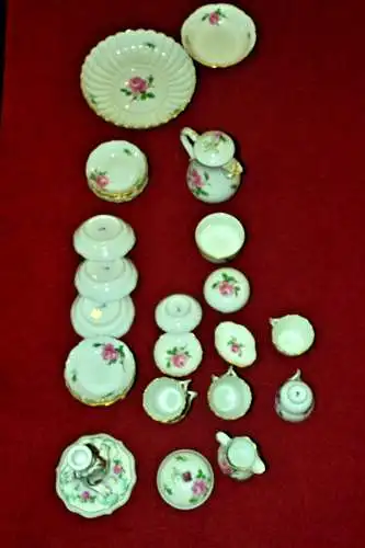 Porzellanservice,Meissen, Service mit roter Rose, 28 Teile, Marke 2x gestrichen