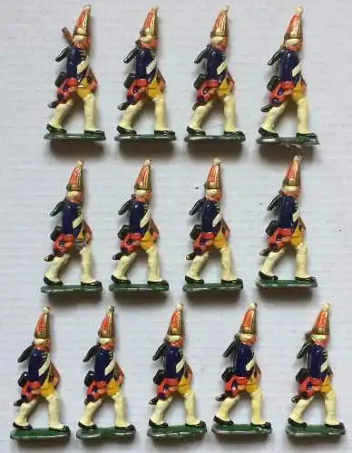 13 Metallsoldaten, Preußische Gardesoldaten in Uniform des 18. Jhdt, beschädigt