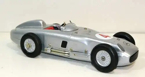 Märklin 1102 Mercedes Benz Nr. 4 Rennwagen Silberpfeil Blech W196,ohne Schlüssel