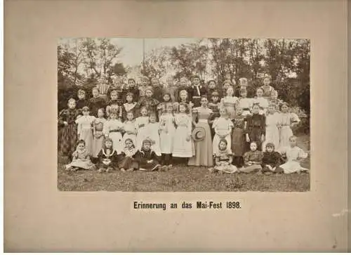 Sehr altes Photo „ERINNERUNG AN DAS MAI-FEST 1898“