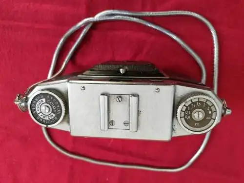 Zeiss Ikon Contina, 45mm, mit Umhängekette aus Metall, Made in Germany,Stuttgart