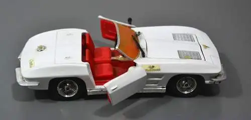  Modellauto "Corvette Stingray", aus Metall und Kunststoff