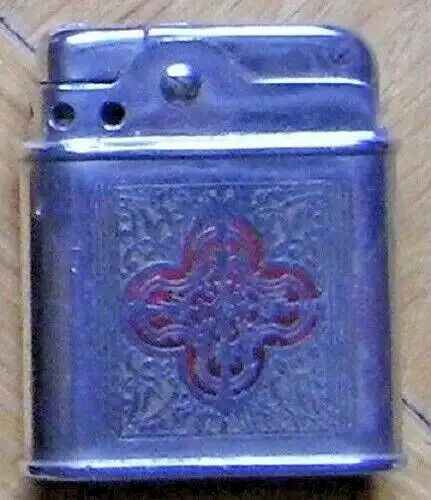 Benzinfeuerzeug   Marke „DREIPUNKT“, wohl 1960er Jahre