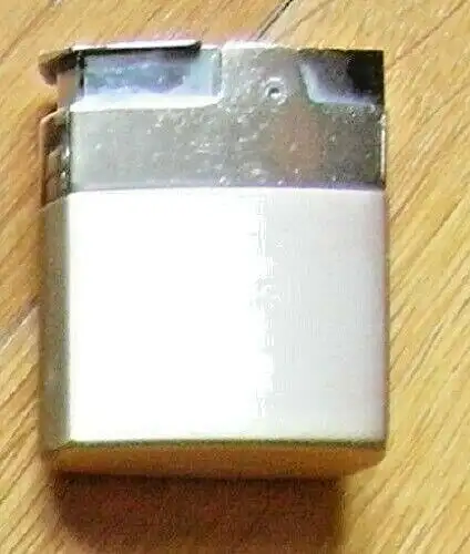 Benzinfeuerzeug   Marke „Ronson MINI-ROVER“  wohl 1970er Jahre