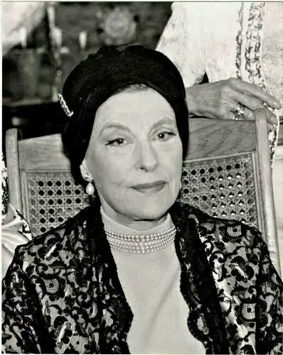 Original-Photographie Portraitaufnahme Marianne Hoppe von Ursula Düren