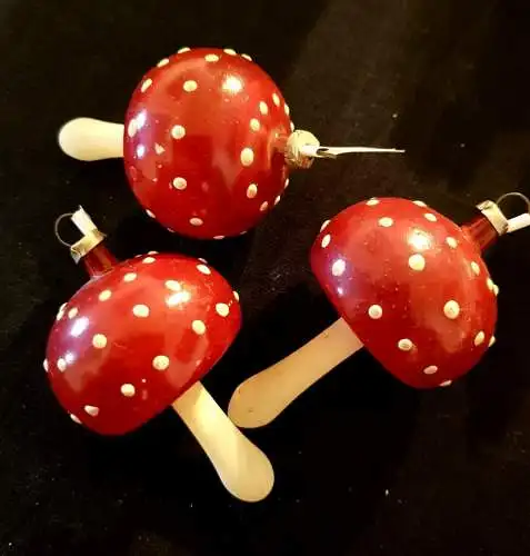 Baumschmuck,Weihnachten,3 Fliegenpilze,Glas,ca.1930,zum Aufhängen