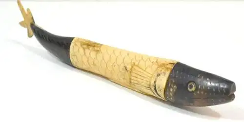 Behälter aus Knochen u. Horn,Form eines Fisches,Afrika,19,Jhdt