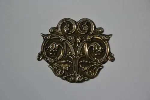 Zierelement,Relief mit Blüten, versilbert
