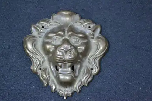 Zierornament, Türklopfer, Türbeschlag Messing, etwa 1800, Löwenkopf