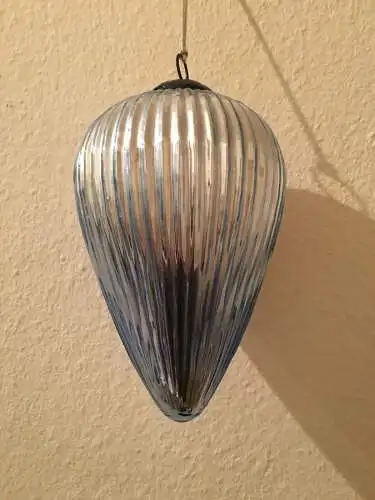 Weihnachtsschmuck,silberfarbiger Kugel aus Glas, 
