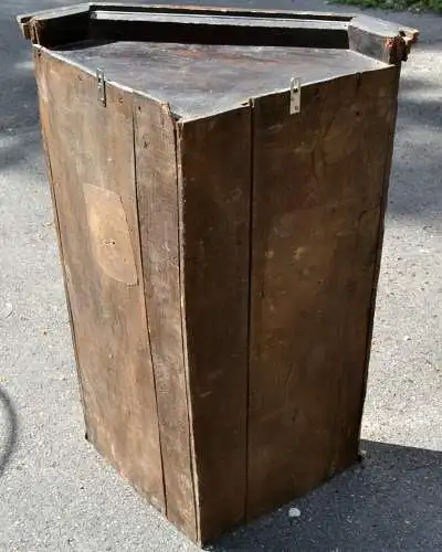 Möbel, Eckschränkchen,Hängeschrank,Weichholz lasiert,England 19.Jhdt,