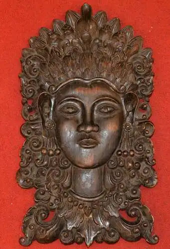 Thailändische Holzmaske,20.Jhdt. reich beschnitzt
