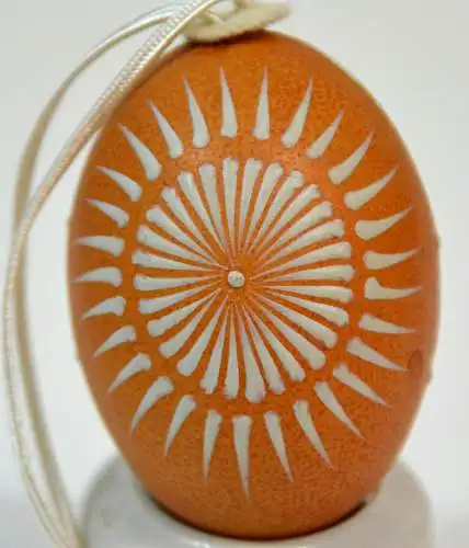 Osterei,Hühnerei,böhmisch,naturbraun mit weißer Dekoration,ca.1970
