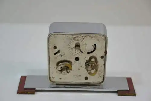 Tischuhr,1920,Alarmfunktion,Metall verchromt,deutsch,DRGM