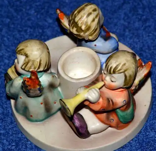 Hummelfigur, 3 Engel beim Musizieren,mit Kerzenhalter, signiert  M.J. Hummel