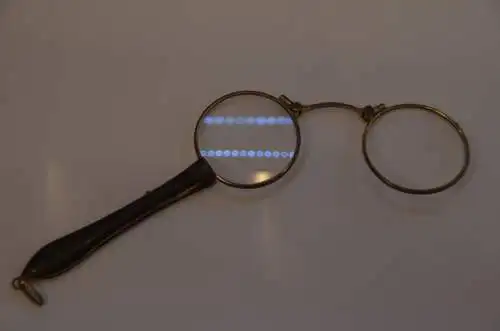 Brille, Klappbrille, Lorgnon, Horn, Rahmen vergoldet