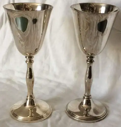 Zwei kleine versilberte Pokale Marke „CAVALIER“, England