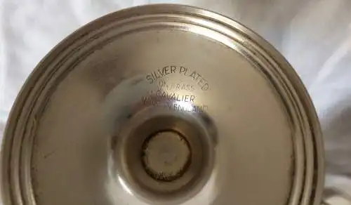 Zwei kleine versilberte Pokale Marke „CAVALIER“, England