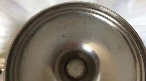 Zwei kleine versilberte Pokale Marke „CAVALIER“, England