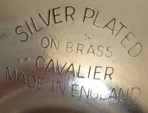Zwei kleine versilberte Pokale Marke „CAVALIER“, England