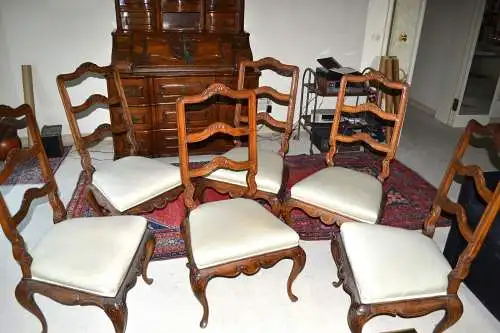 Möbel, 6 original Barockstühle,18.Jhdt,Nussbaum,wohl Rheingau od. Frankreich