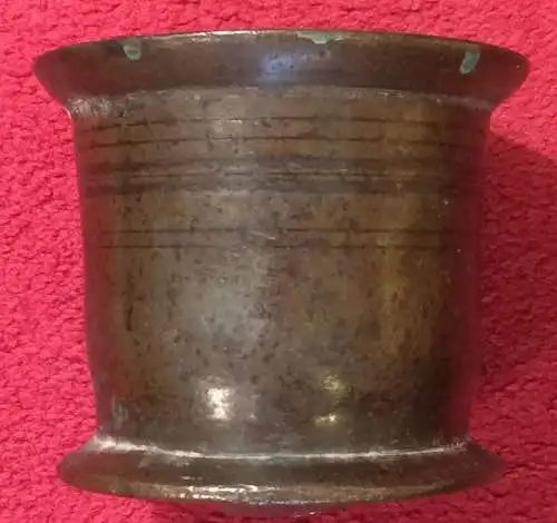 Alter Mörser ohne Stössel aus Bronze, 18. Jahrhundert