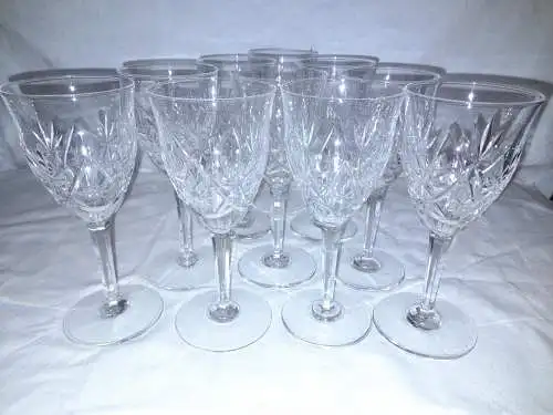 10 Weingläser,mundgeblasen,Ananasschliff, wohl böhmisch,1930, Höhe 16,2 cm