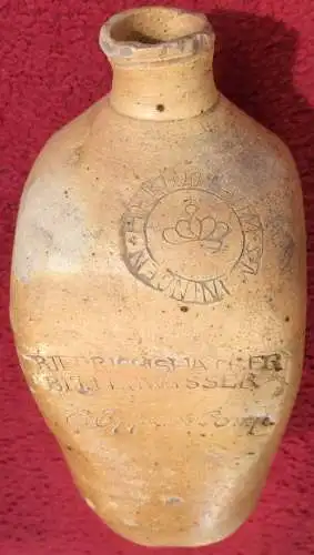 Uralte Steingutflasche „FRIEDRICHSHALLER BITTERWASSER“