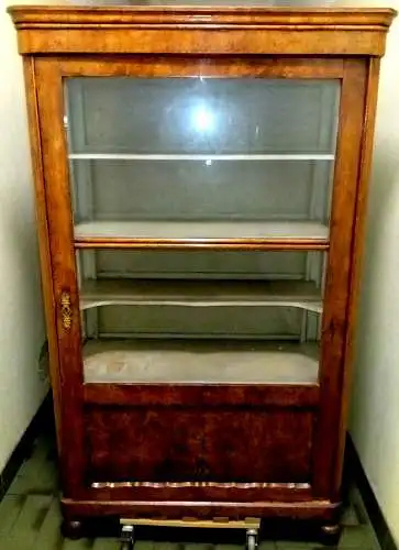 Möbel, Biedermeier Nussbaumvitrine,ca.1840,guter,gebrauchter Zustand
