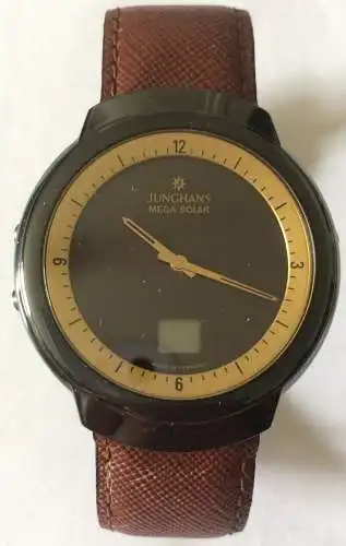 Runde schwarze Herrenarmbanduhr „JUNGHANS MEGA SOLAR“
