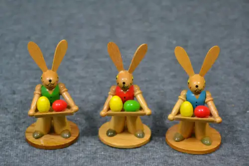 Osterhasen, Holz, Thüringen oder Erzgebirge bemalt, 3 Stück