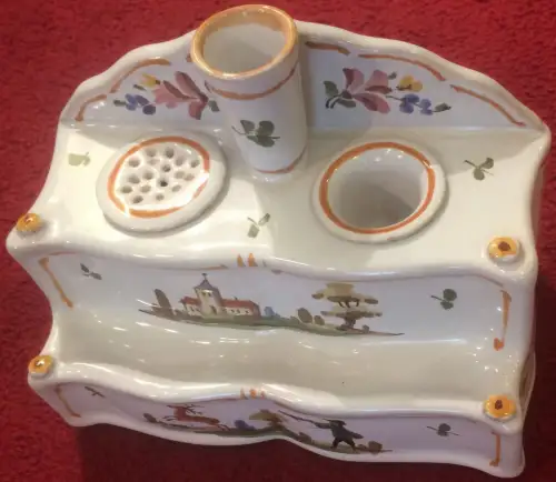 Schreibtischset, Porzellan od.Keramik, mit Tintenfaß und Sandstreuer,Italien